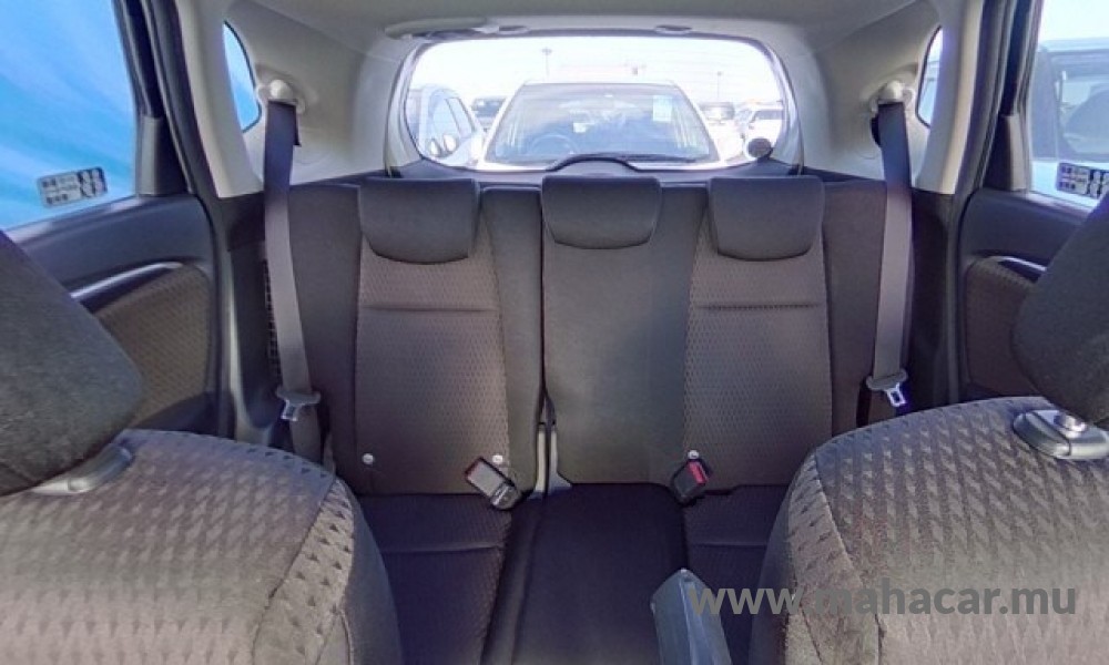 2019 Honda FIT HYBRID photo 6
