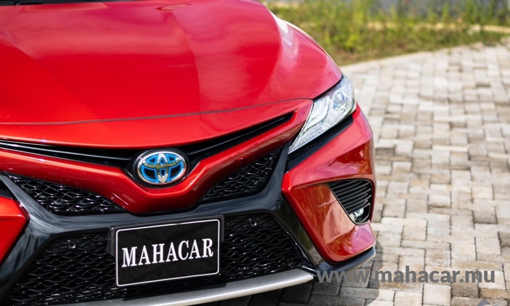 2020 Toyota Camry photo 3