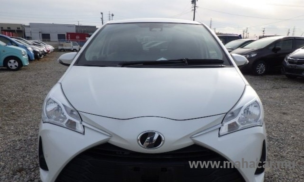 2019 Toyota Vitz, White