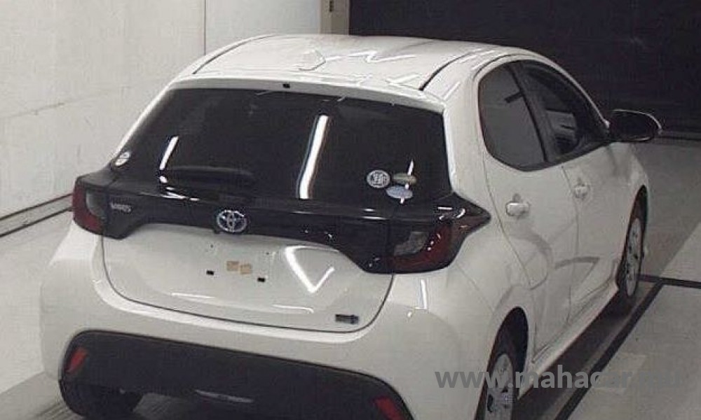 2020 Toyota Yaris photo 9