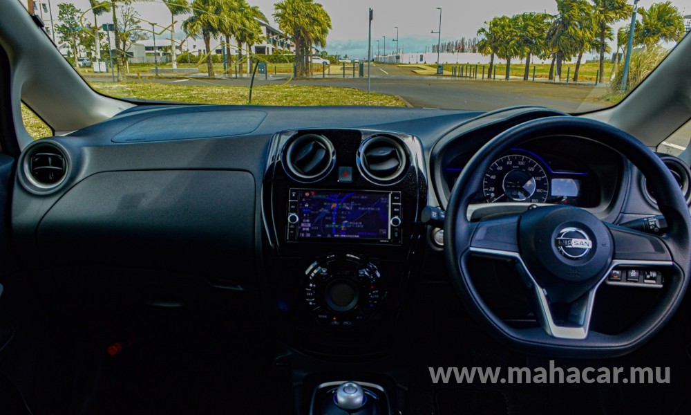 2019 Nissan NOTE E-POWER photo 5