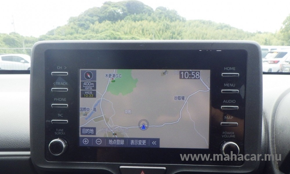 2022 Toyota Yaris Hybrid photo 3