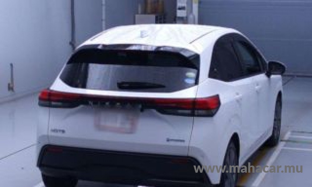 2021 Nissan NOTE E-POWER photo 2