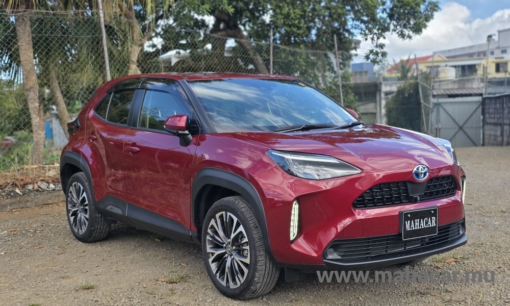 2022 Toyota Yaris Cross Hybrid photo 2