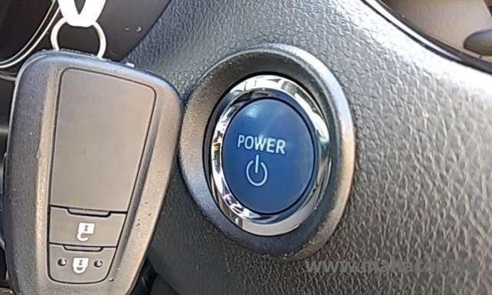 2019 Toyota CHR HYBRID photo 6
