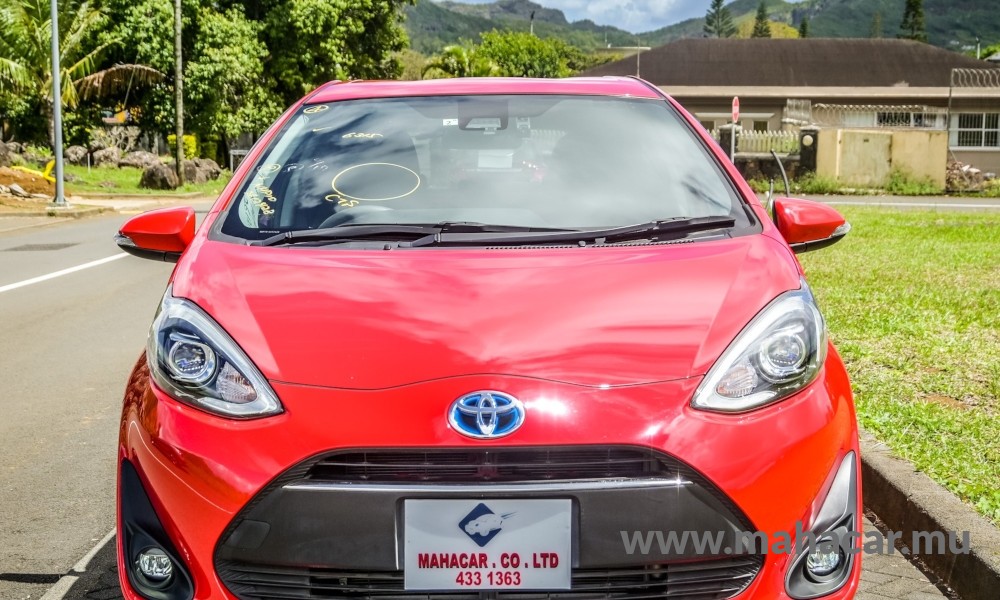 2019 Toyota AQUA photo 2