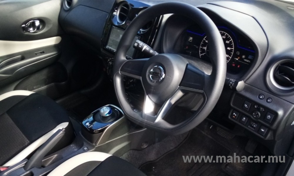 2020 Nissan NOTE E-POWER photo 8