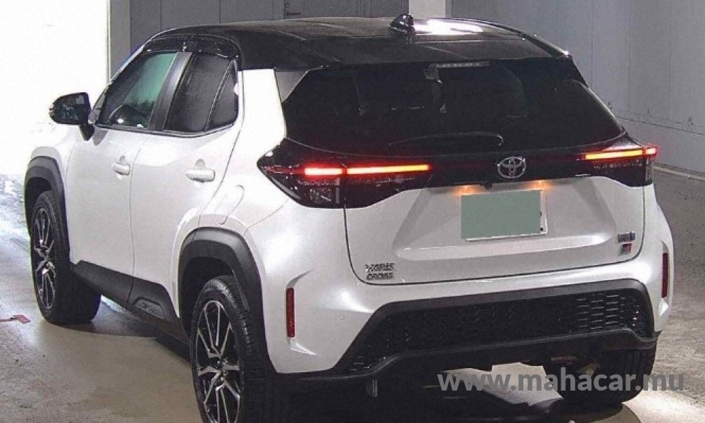 2023 Toyota Yaris Cross Hybrid photo 3