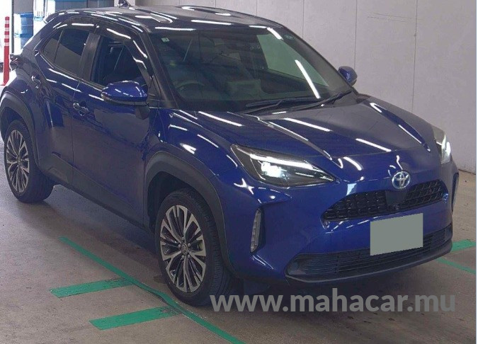 2023 Toyota Yaris Cross Hybrid photo 2