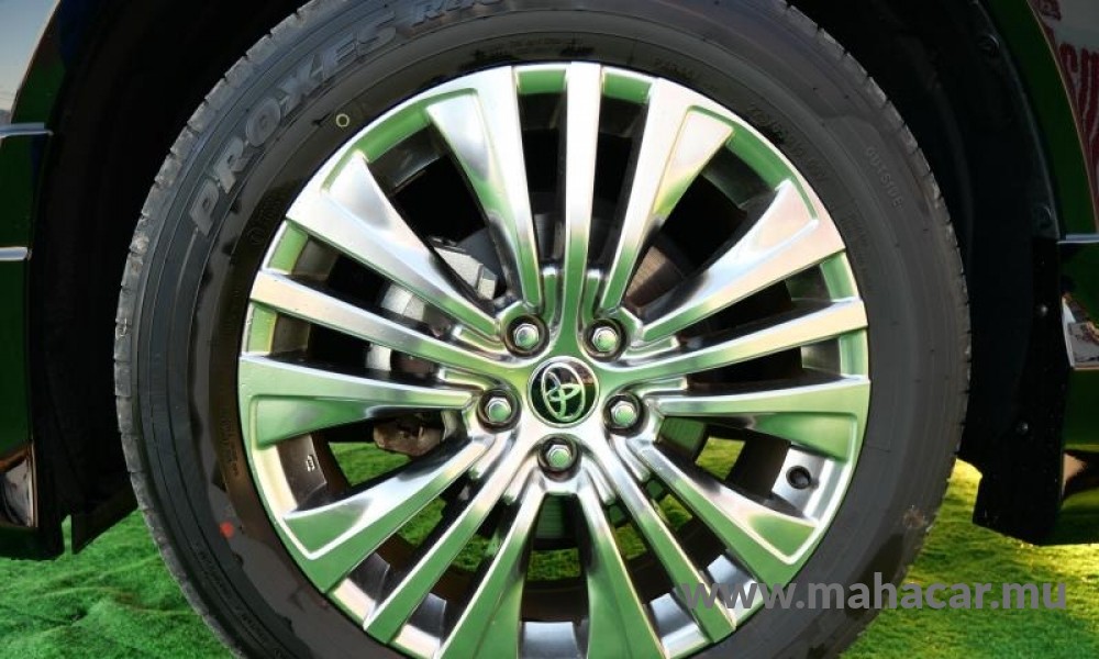 2023 Toyota Harrier photo 9