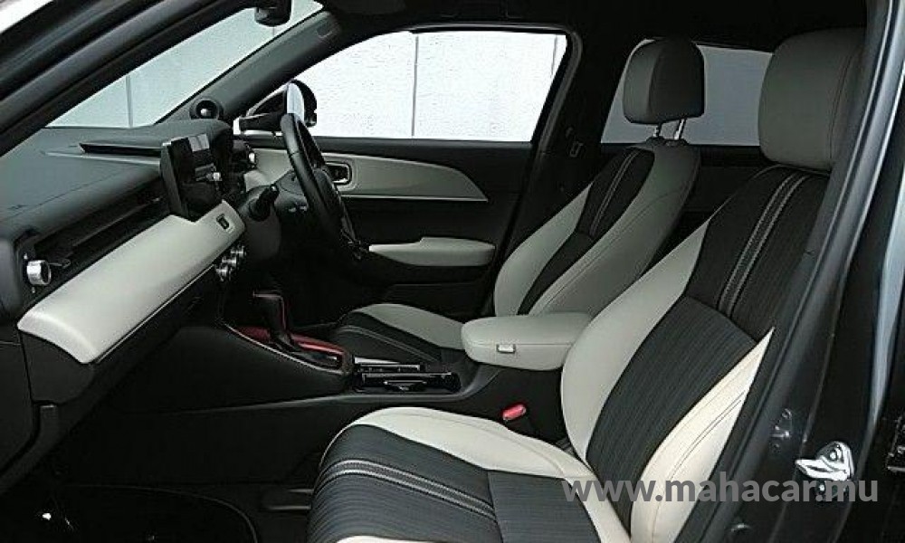 2022 Honda VEZEL HV e:PLAY photo 5