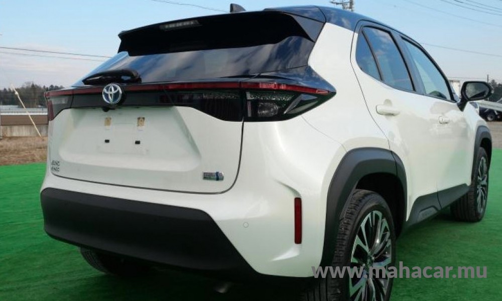 2022 Toyota Yaris Cross photo 2