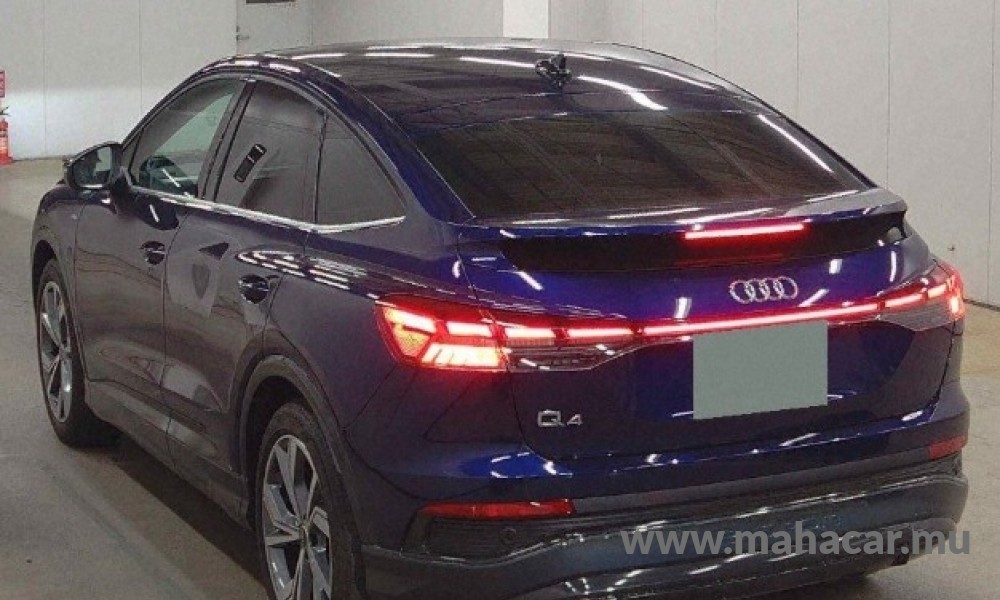 2023 AUDI Q4 photo 3