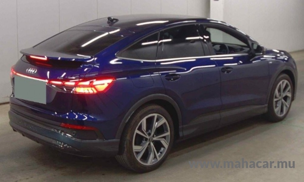 2023 AUDI Q4 photo 4