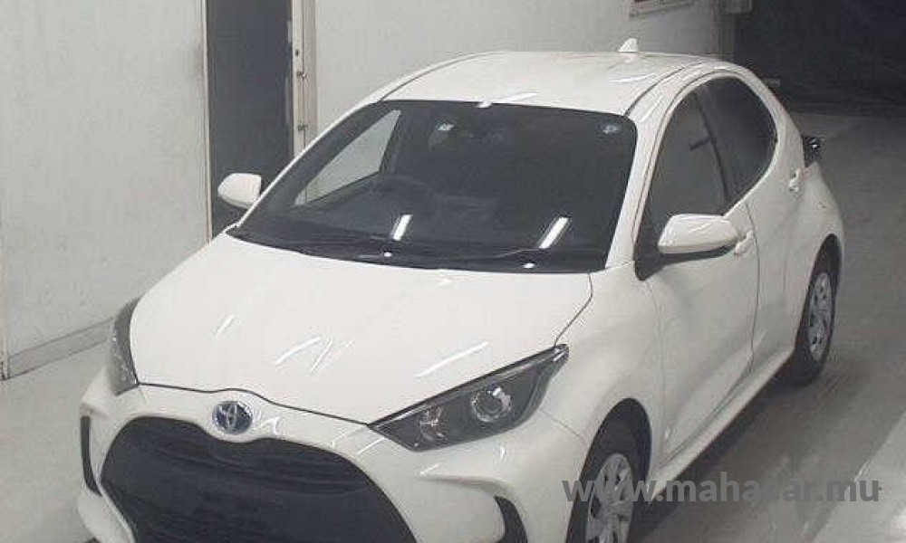 2020 Toyota Yaris, White