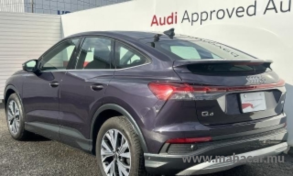 2023 AUDI Q4 photo 11