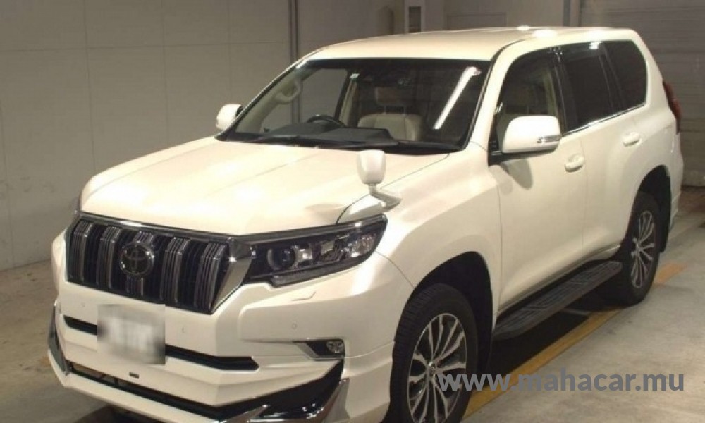 2020 Toyota Land Cruiser  Prado, White