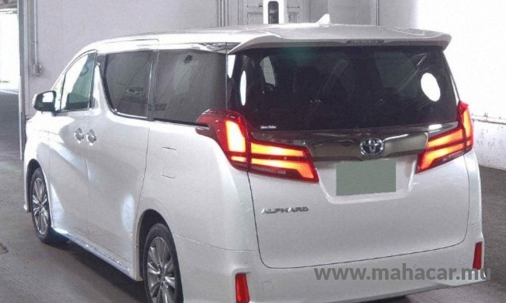 2022 Toyota Alphard photo 3