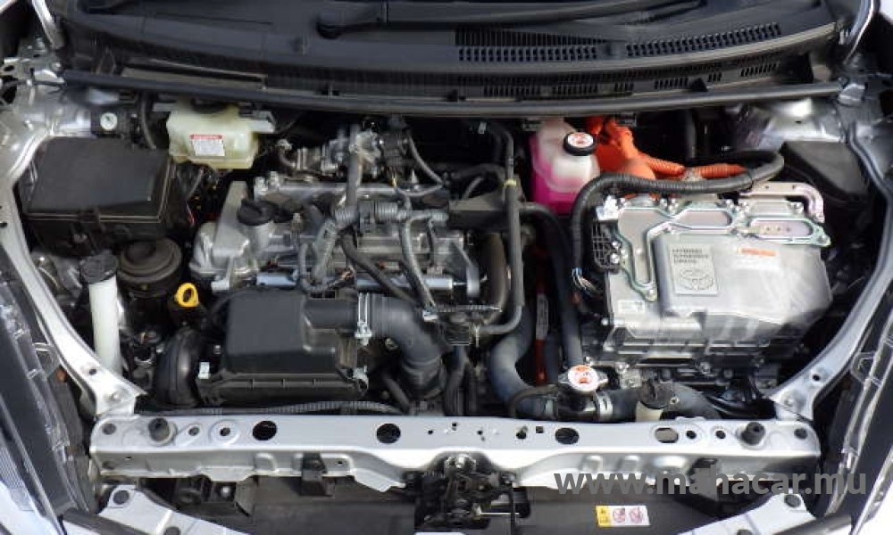 2019 Toyota AQUA photo 2