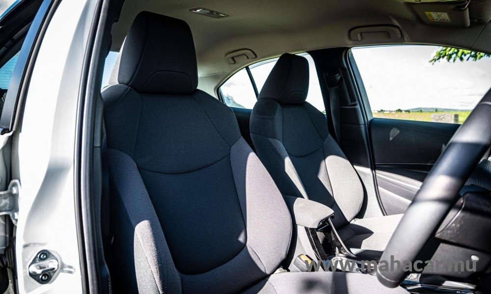 2020 Toyota Corolla photo 9