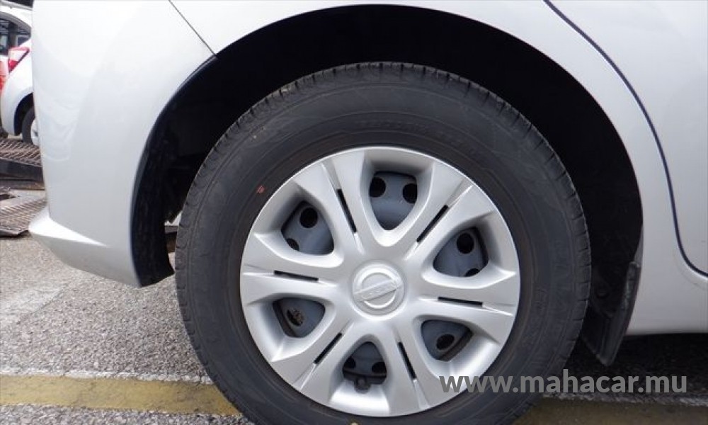 2019 Nissan NOTE E-POWER photo 18