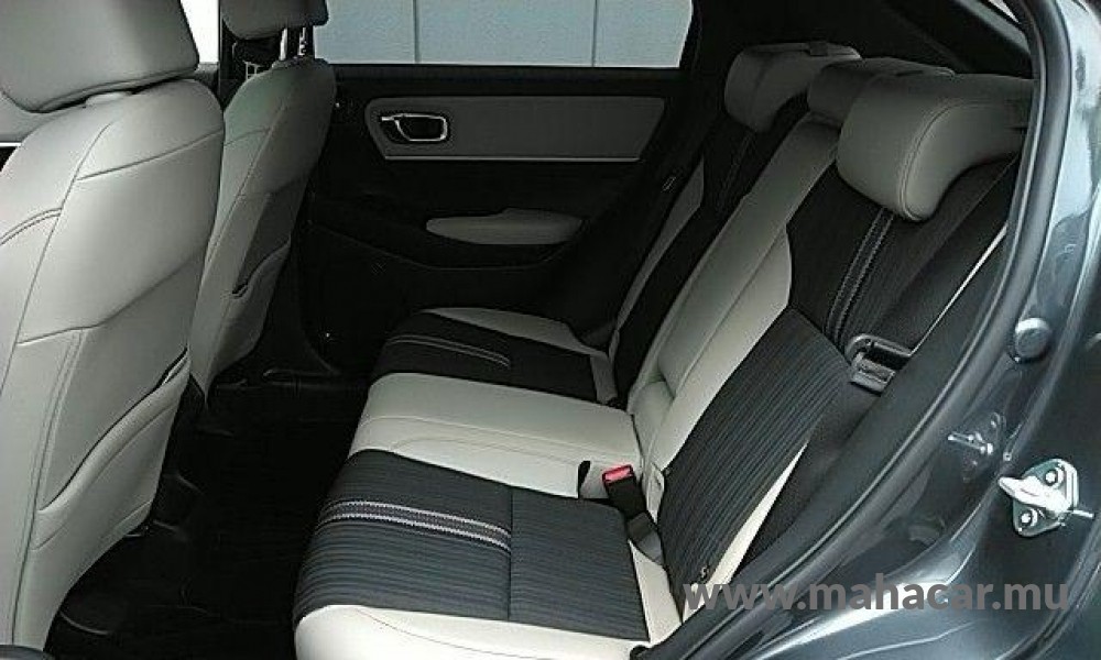 2022 Honda VEZEL HV e:PLAY photo 6