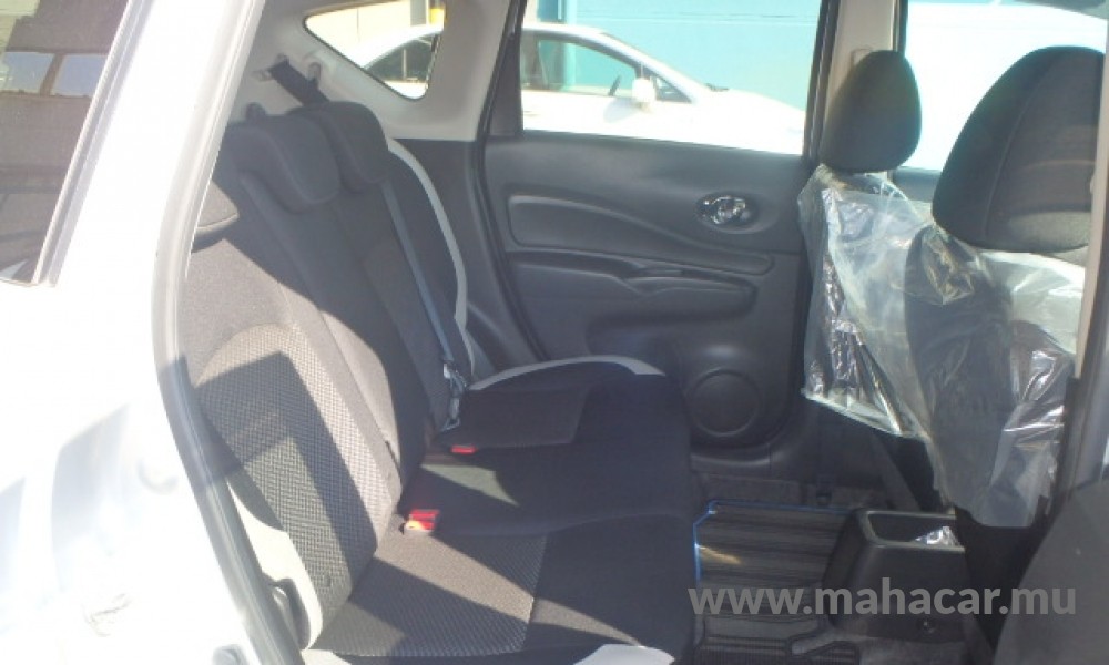 2019 Nissan NOTE E-POWER photo 5