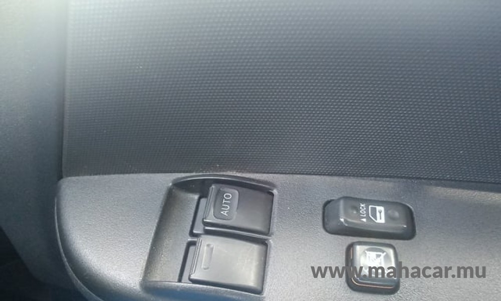 2022 Toyota Hiace photo 13