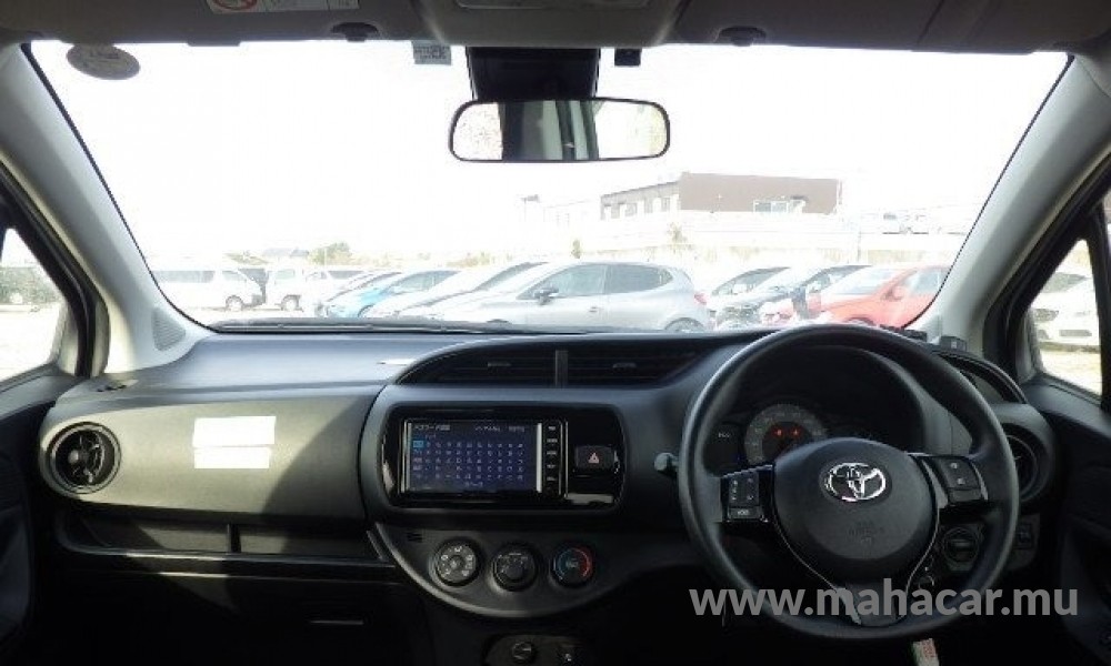 2019 Toyota Vitz photo 10