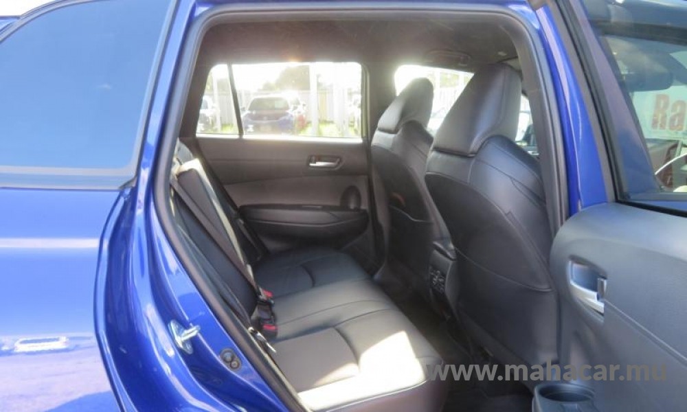 2023 Toyota COROLLA CROSS photo 11