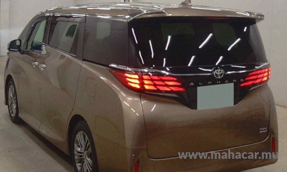 2024 Toyota Alphard photo 4