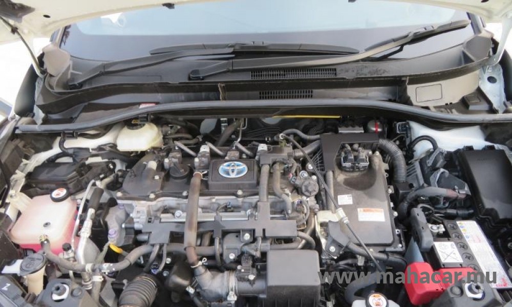 2020 Toyota CHR HYBRID photo 14