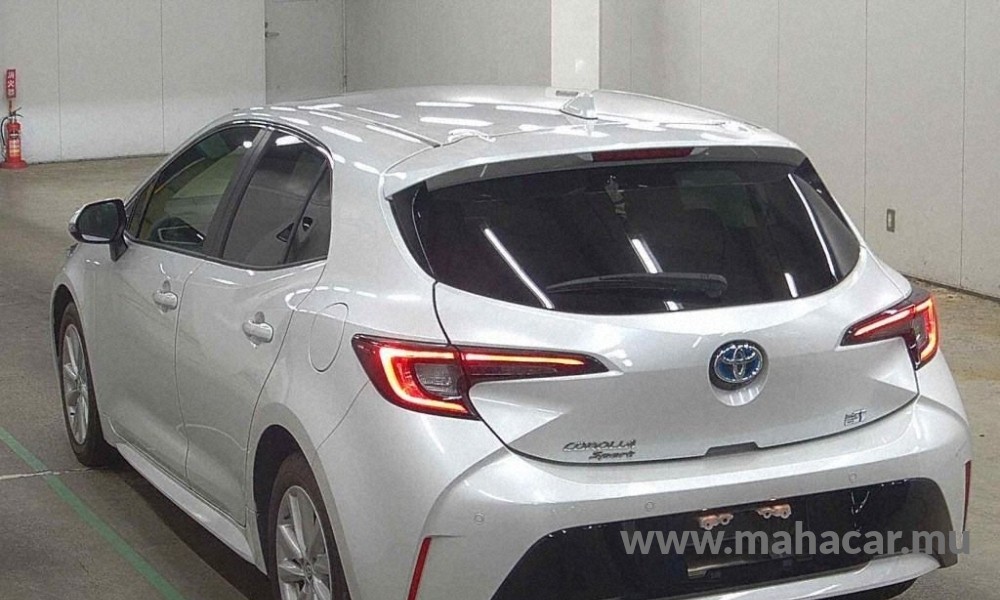 2022 Toyota COROLLA SPORT photo 2