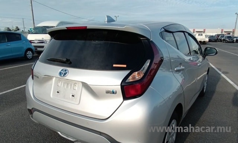 2022 Toyota AQUA photo 3