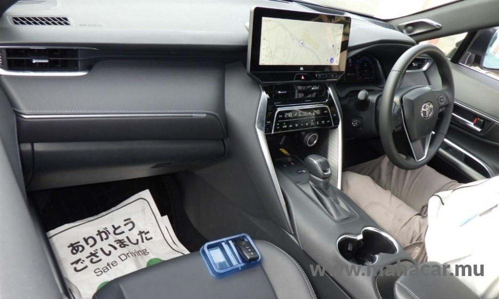 2023 Toyota Harrier photo 4