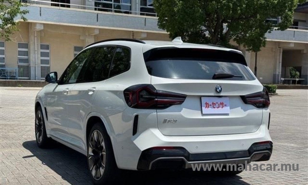 2022 BMW iX3 photo 7