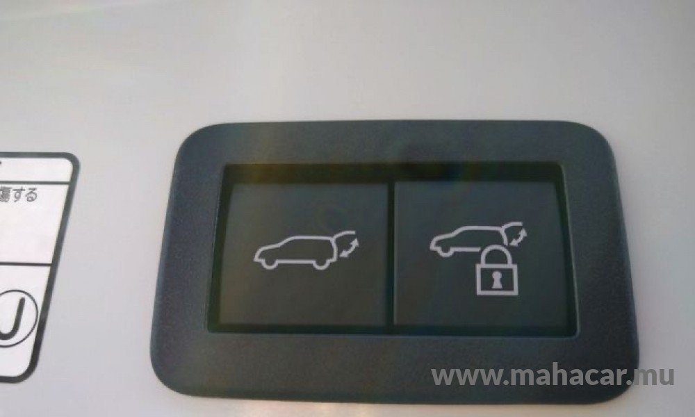 2023 Toyota COROLLA CROSS photo 21