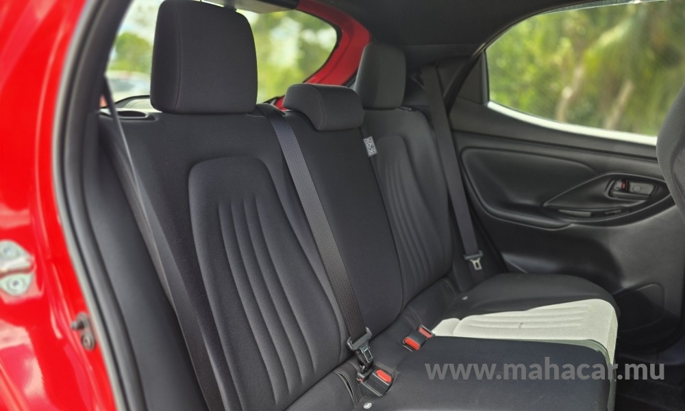 2022 Toyota Yaris Hybrid photo 7