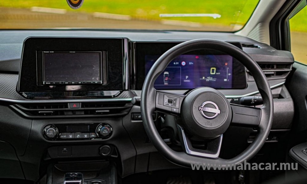 2021 Nissan NOTE E-POWER photo 3