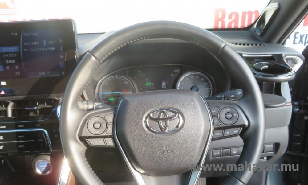2021 Toyota Harrier photo 6