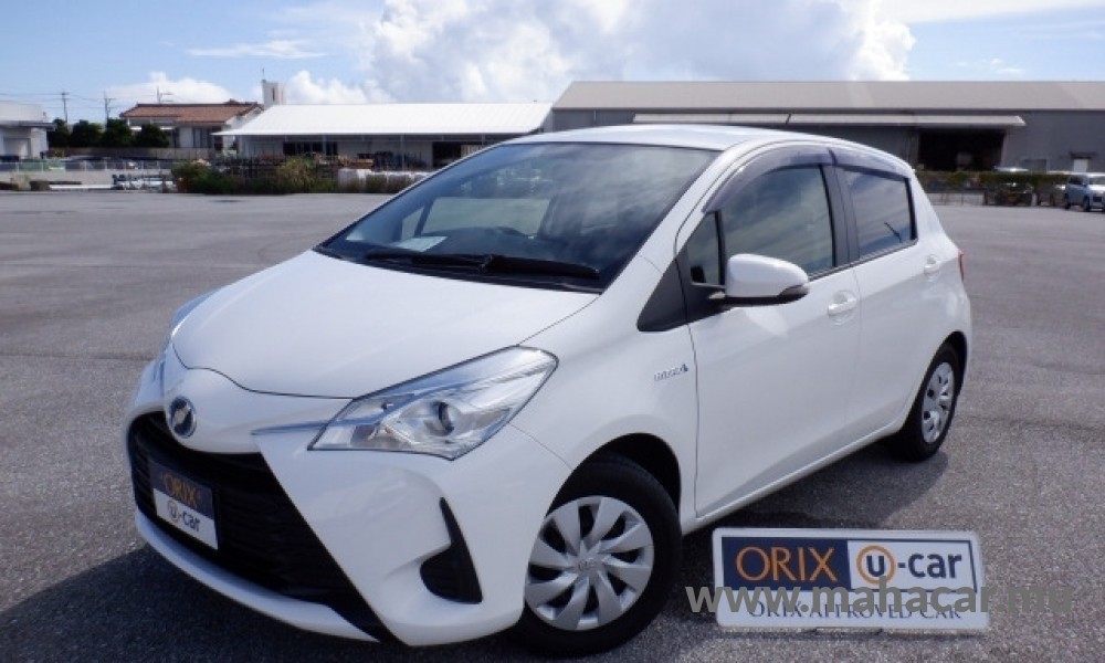 2019 Toyota VITZ HYBRID F, White