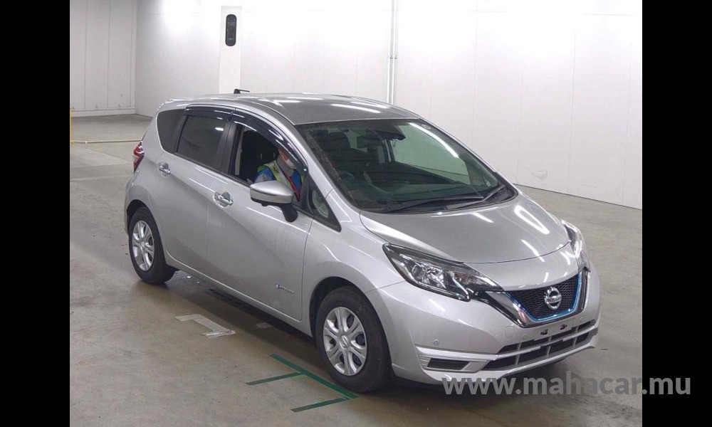 2018 Nissan NOTE E-POWER, Silver