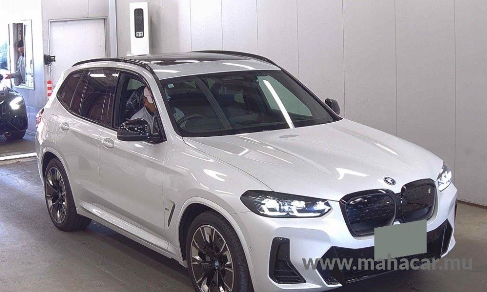 2021 BMW iX3 photo 3