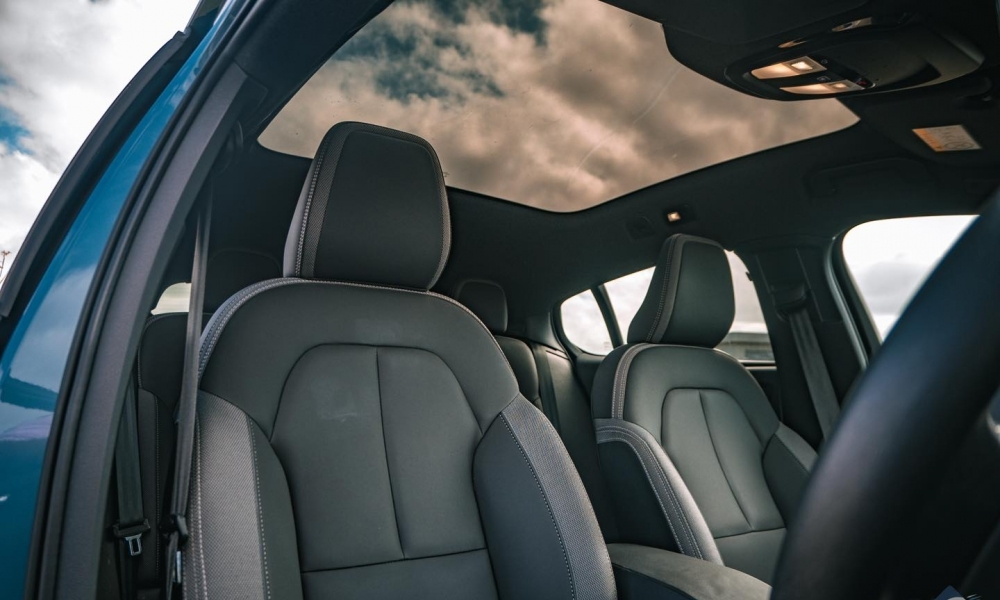 2022 VOLVO C40 photo 13
