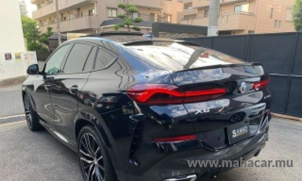 2022 BMW X 6 photo 4