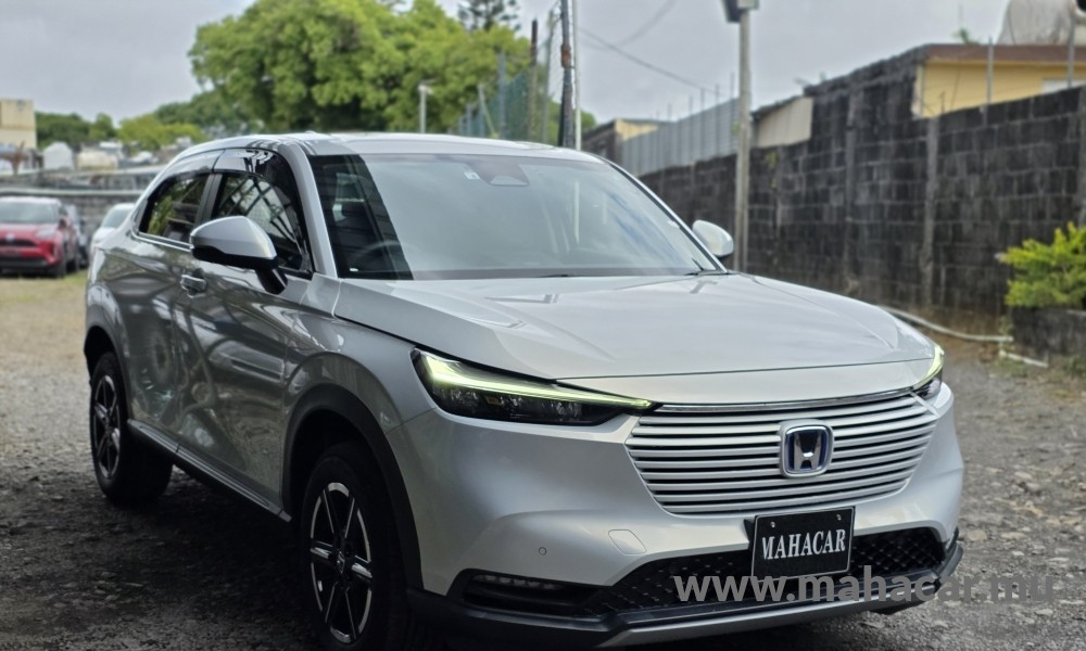 2022 Honda Vezel X Hybrid, White