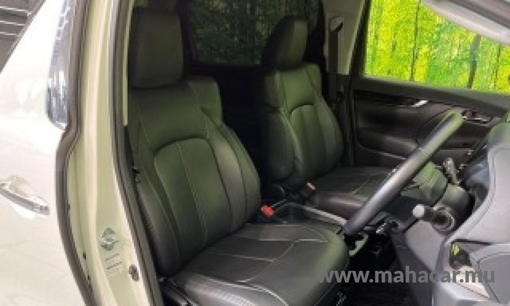 2022 Toyota Alphard photo 5