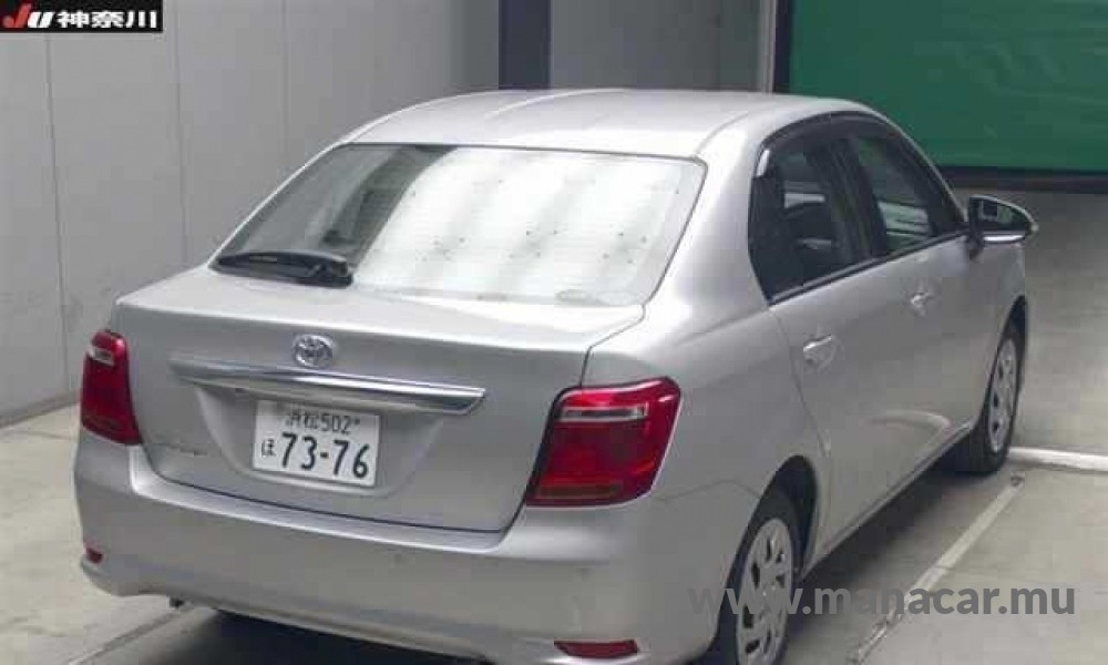 2021 Toyota Corolla Axio photo 4