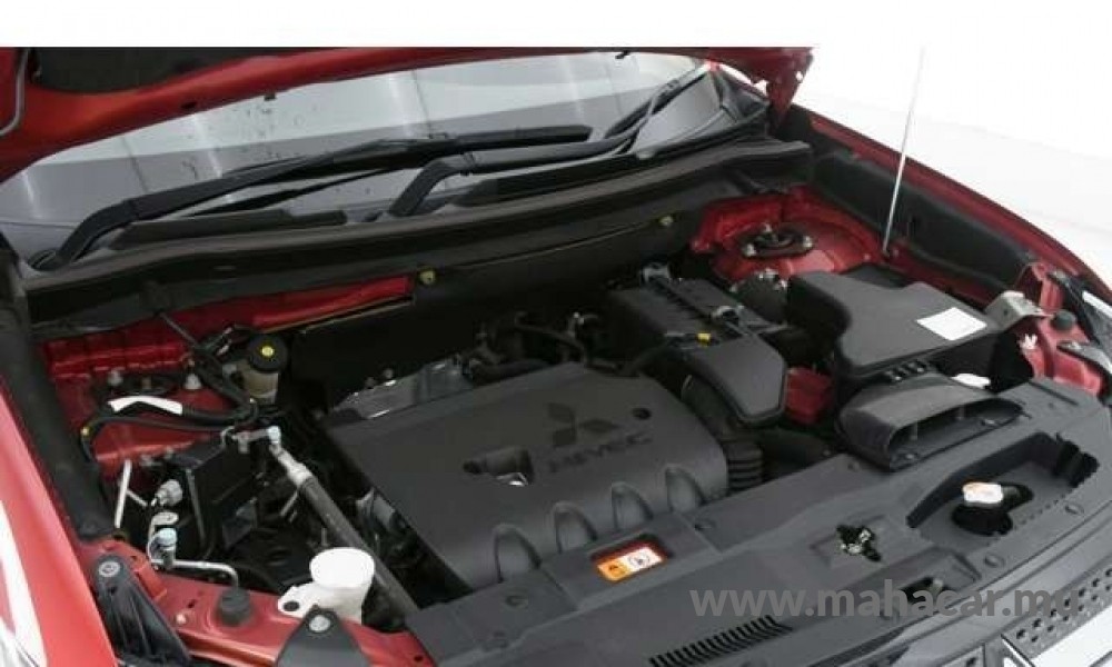 2020 Mitsubishi Outlander photo 7