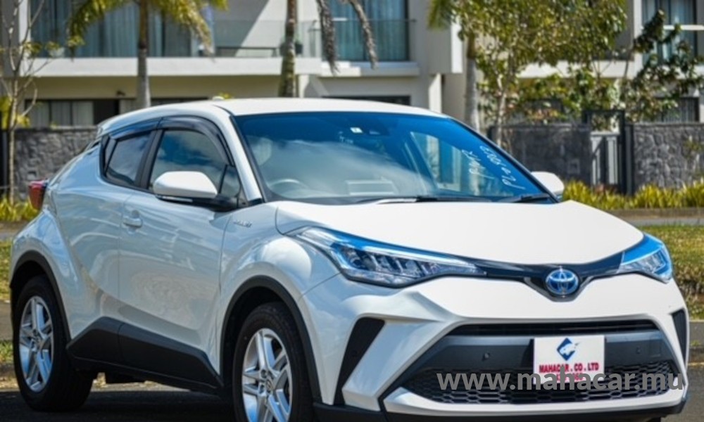 2019 Toyota CHR HYBRID photo 3